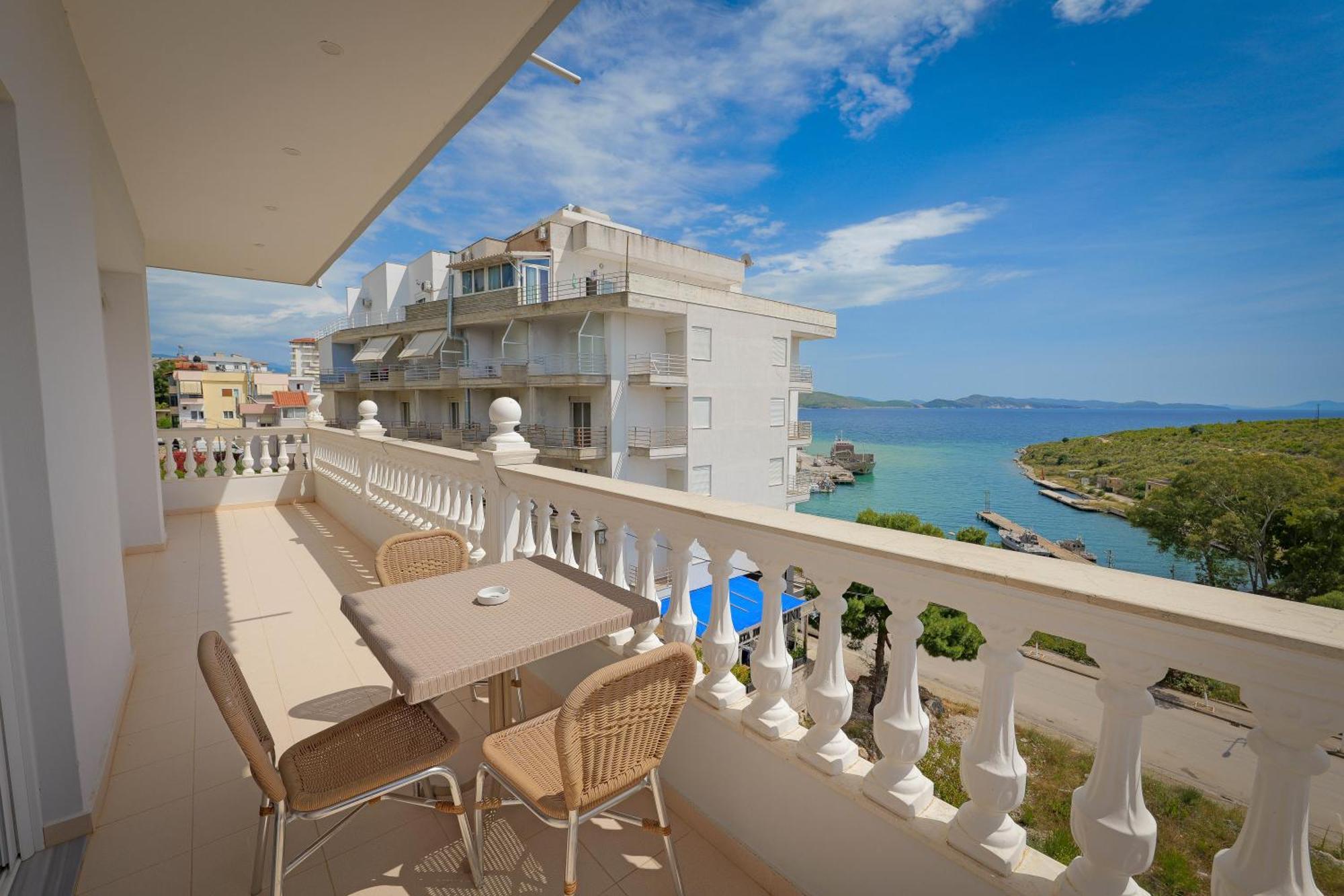 Vila Marina Apartments Саранде Екстериор снимка
