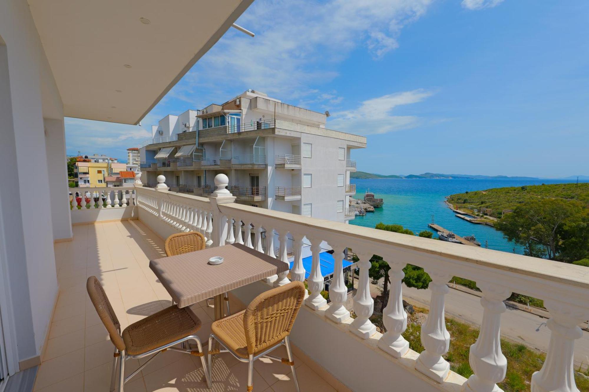 Vila Marina Apartments Саранде Екстериор снимка