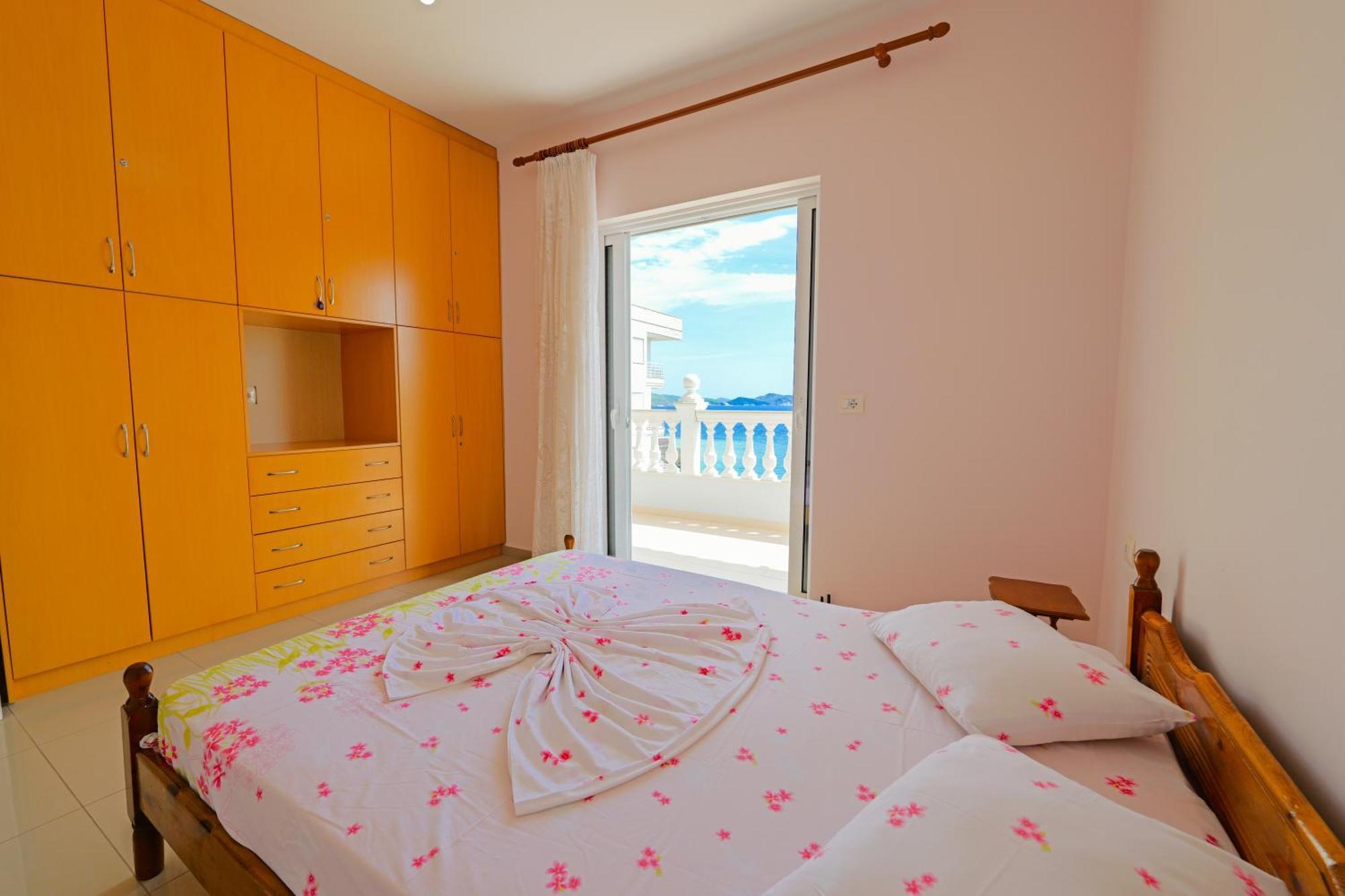 Vila Marina Apartments Саранде Екстериор снимка