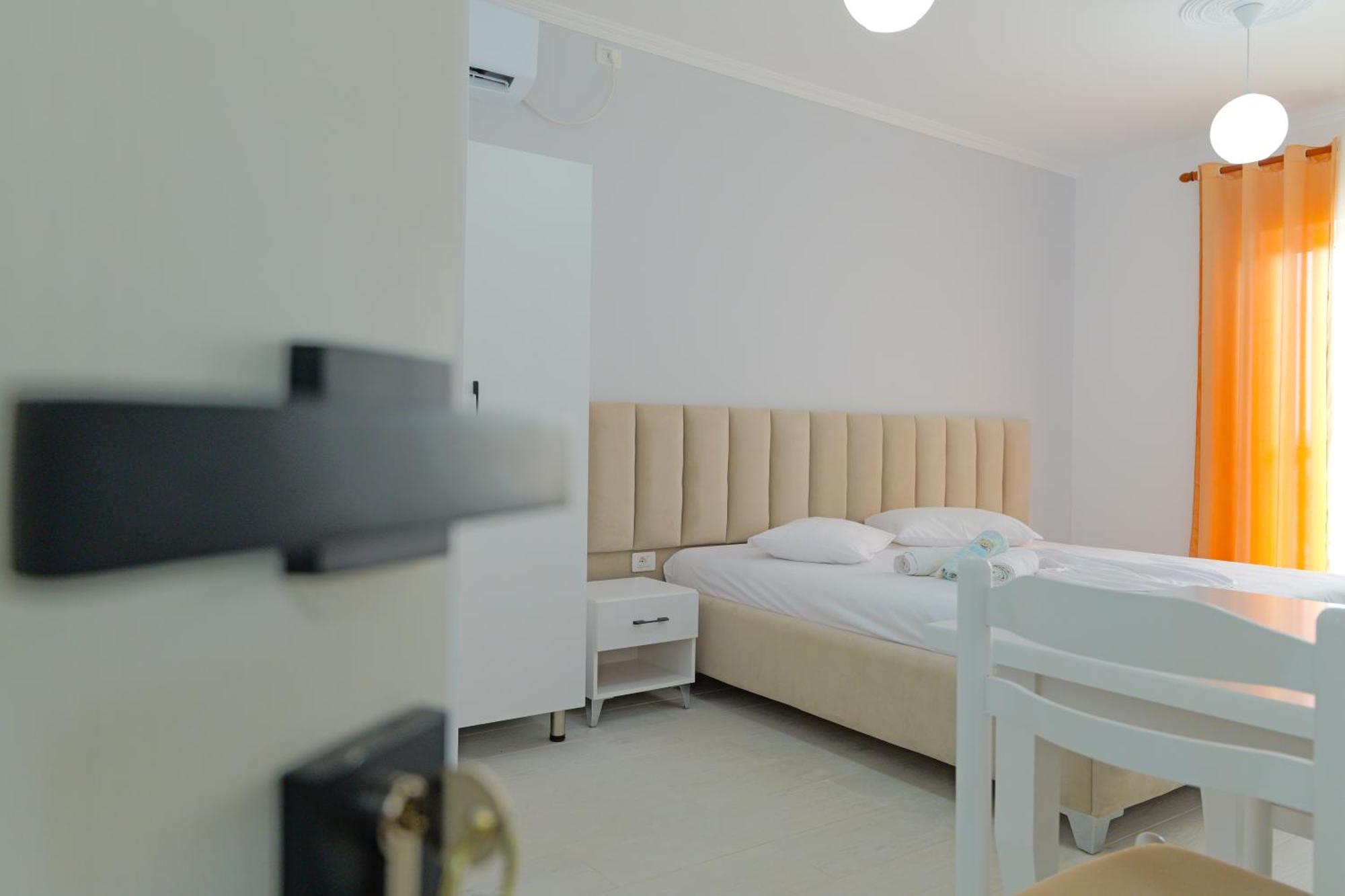 Vila Marina Apartments Саранде Екстериор снимка