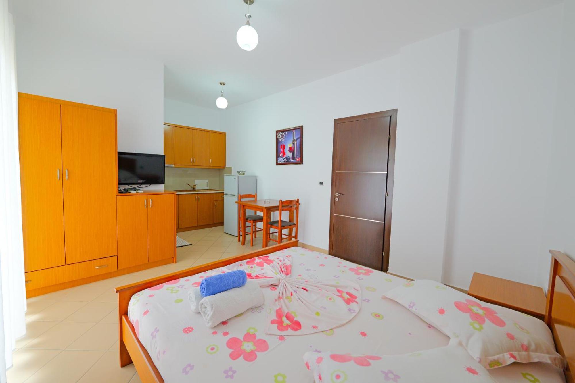 Vila Marina Apartments Саранде Екстериор снимка