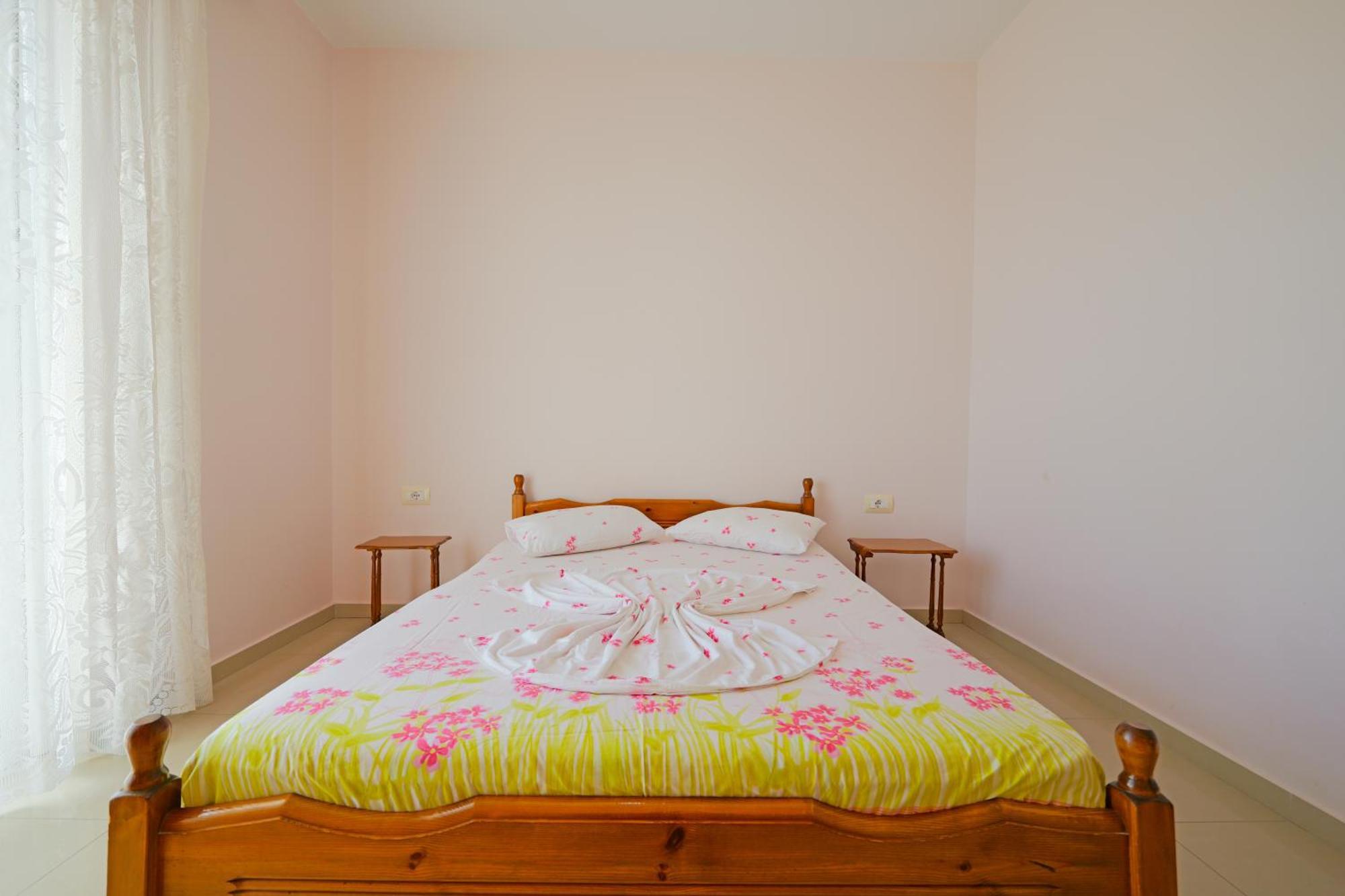 Vila Marina Apartments Саранде Екстериор снимка